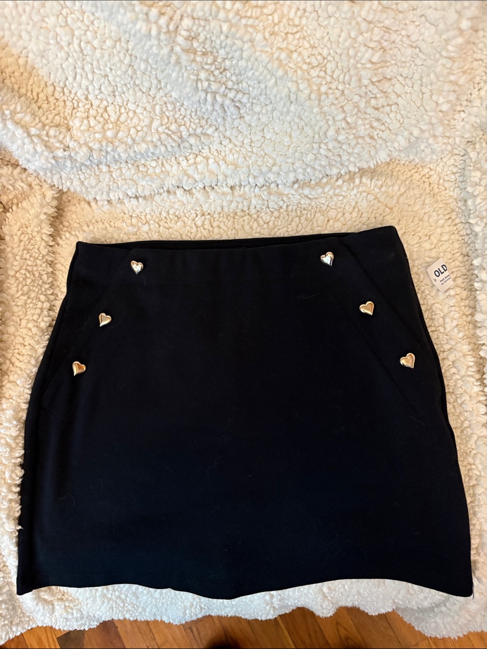 Old Navy Black Sailor Skort with Gold Heart Studs Girls Size Large Activeware